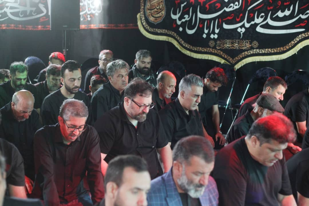 عزاداری ظهر عاشورا عکاس: جعفر تبریزی