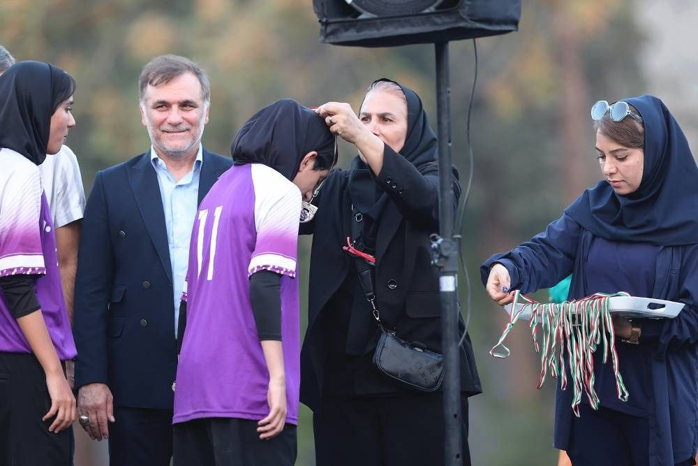 گزارش تصویری اهدای جام قهرمانان فوتبال و فوتسال(سال 1405)